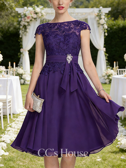 A-line Graceful Scoop Knee-Length Lace Chiffon Mother of the Bride Dress With Crystal Brooch